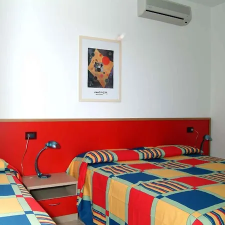 Apartament In 24699 *